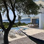 Pinea - Newly Built Modern Few Minutes From The - Villa