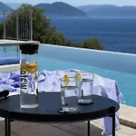 Pinea - Newly Built Modern Few Minutes From The - Evgiros