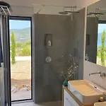 Pinea - Newly Built Modern Few Minutes From The - Evgiros
