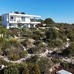 Villa Pinea - Newly Built Modern Few Minutes From The - *