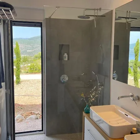 Villa Pinea - Newly Built Modern Few Minutes From The - *