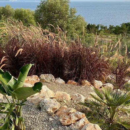 Pinea - Newly Built Modern Few Minutes From The - * Evgiros