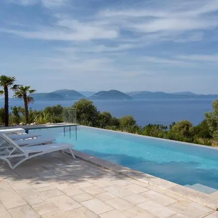 Pinea - Newly Built Modern Few Minutes From The - Villa *