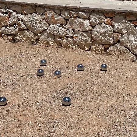 Vila Pinea - Newly Built Modern Few Minutes From The - *