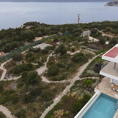 Villa Pinea - Newly Built Modern Few Minutes From The -