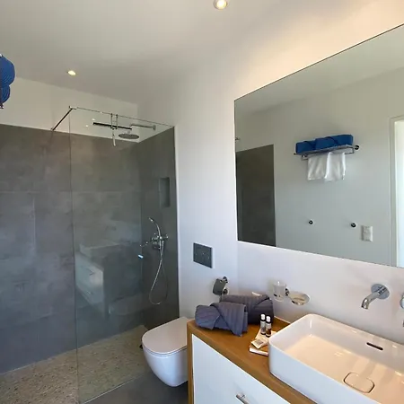 Pinea - Newly Built Modern Few Minutes From The - Луксозна вила Evgiros