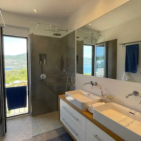 Pinea - Newly Built Modern Few Minutes From The - Луксозна вила